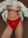 Czerwone figi brazylijskie z haftem „His MJ”