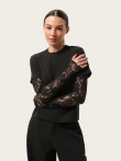 Longsleeve z koronkowymi rękawami i haftem