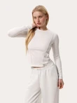 Biały slim longsleeve z szwami