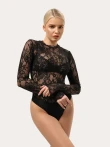 Czarne body z koronki