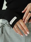 Bazowy czarny dopasowany longsleeve z modalu