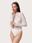 Mleczne body z koronki