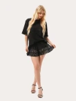 Czarne koronkowe szorty w kwiaty