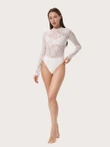 Mleczne body z koronki