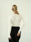 Bazowy mleczny slim longsleeve z modalu