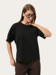 Podstawowa czarna koszulka oversize z logo