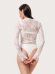 Mleczne body z koronki
