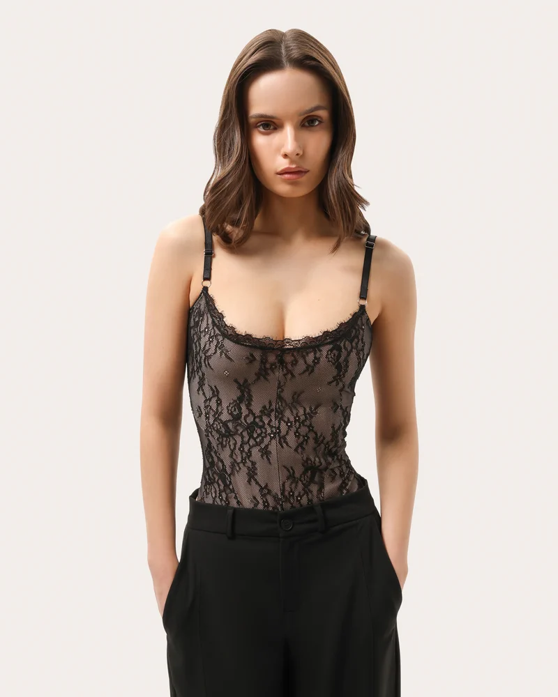 Czarne koronkowe body