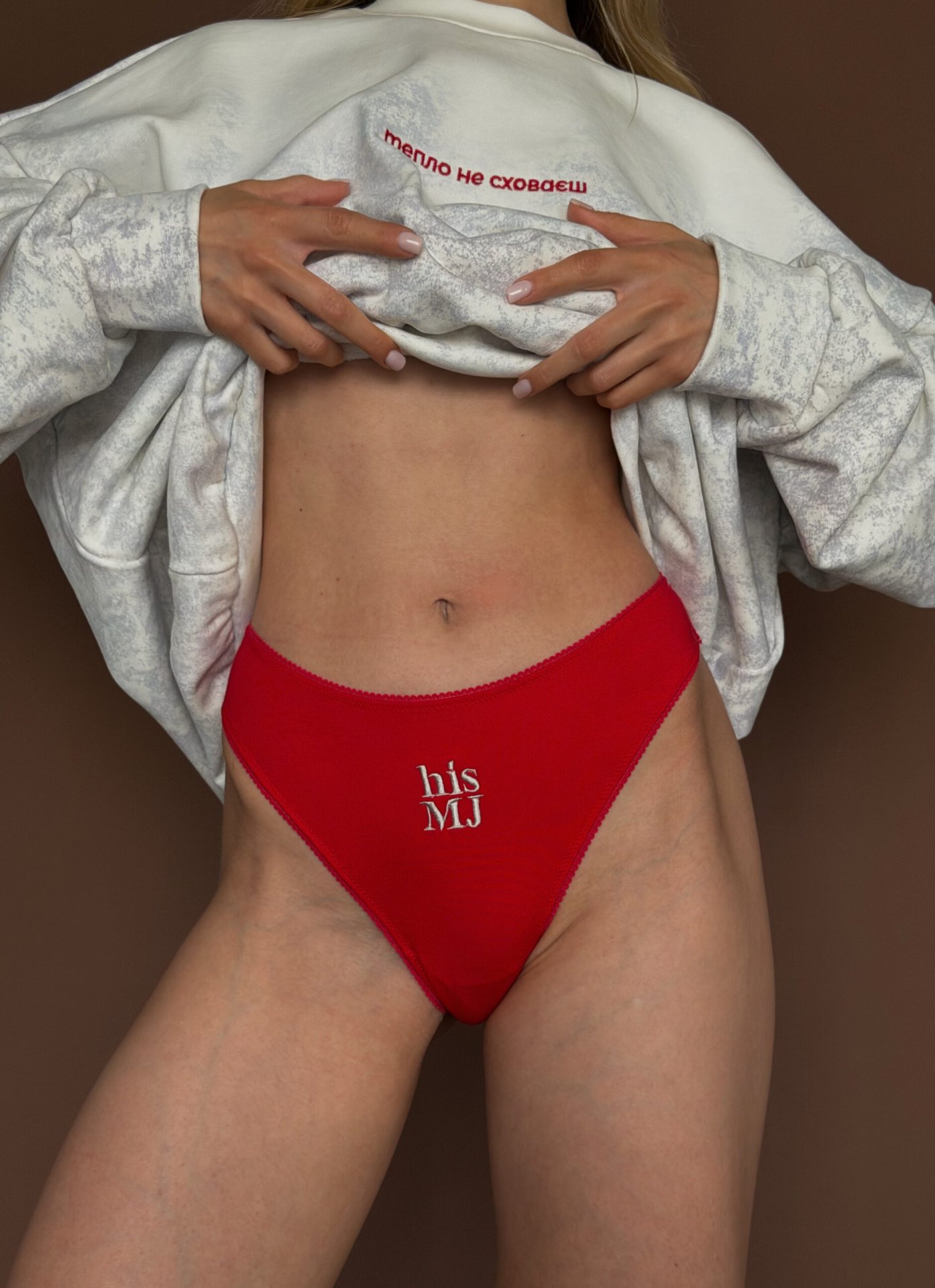 Czerwone figi brazylijskie z haftem „His MJ”